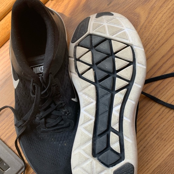 Nike Original Women Running Shoes Black White Size 7.5 Casual Athletic Flex - Picture 2 of 4